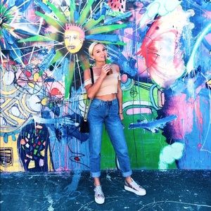 Meet your Posher, Theodora